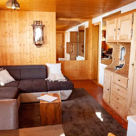 Saflischmannli Auf Der Alpe